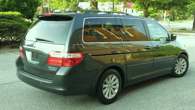 Honda Odyssey 2005 photo 3