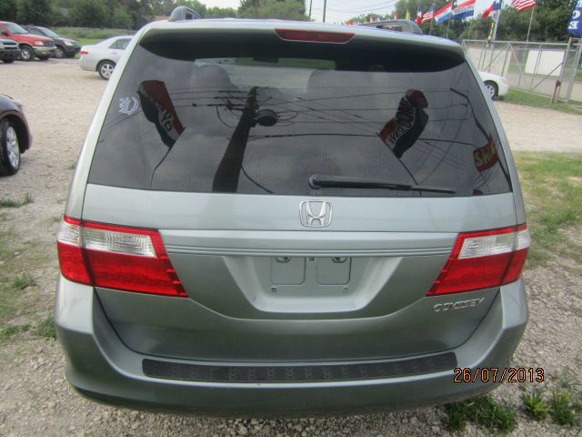 Honda Odyssey 2005 photo 3