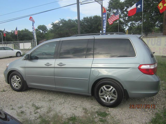 Honda Odyssey 2005 photo 4