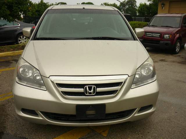 Honda Odyssey 2005 photo 4