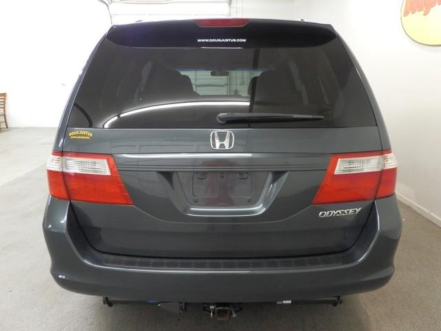 Honda Odyssey 2005 photo 3