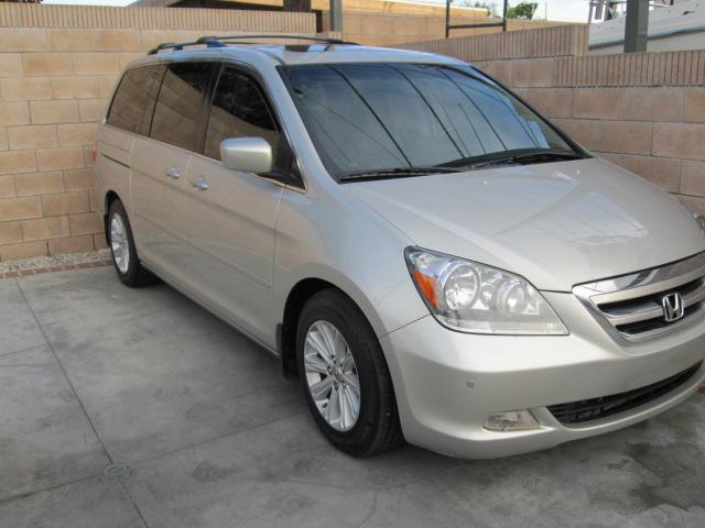 Honda Odyssey 2005 photo 3