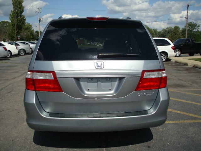 Honda Odyssey 2005 photo 4