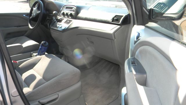 Honda Odyssey 2005 photo 1