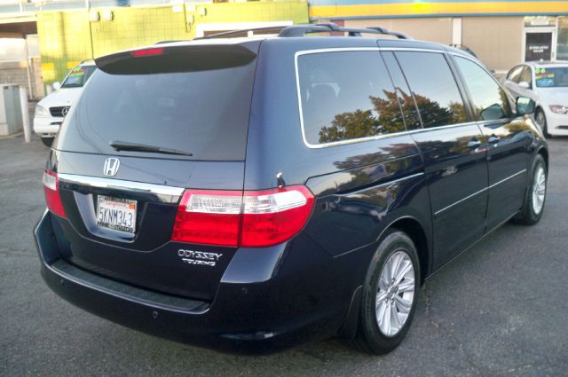 Honda Odyssey 2005 photo 14