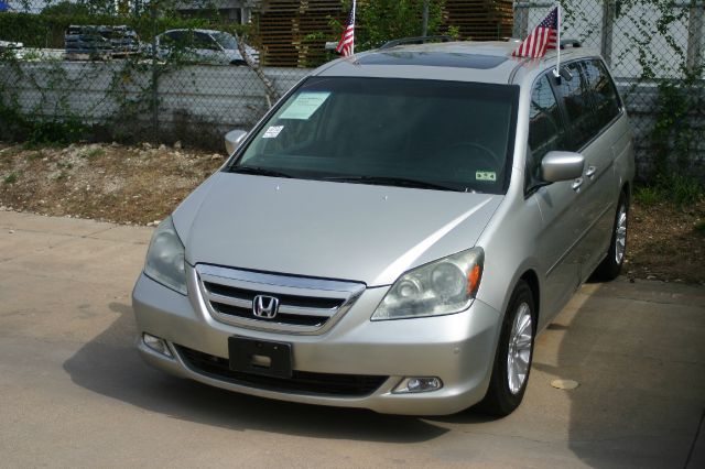 Honda Odyssey 2005 photo 3