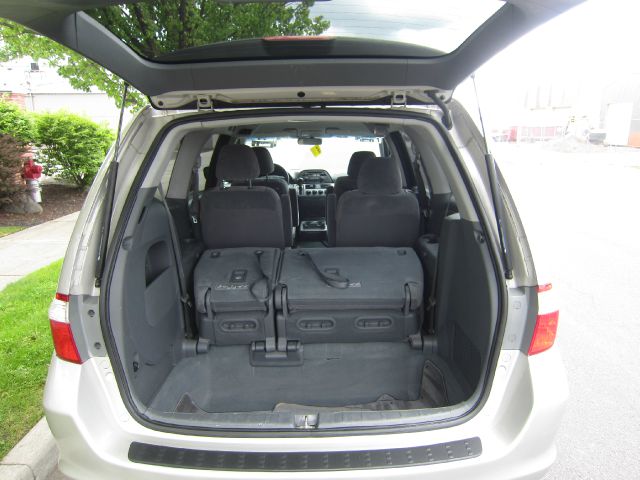 Honda Odyssey 2005 photo 14