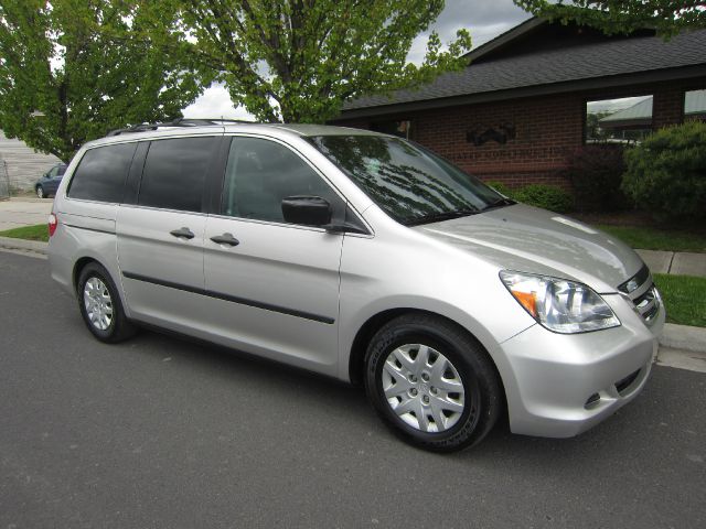 Honda Odyssey 2005 photo 17