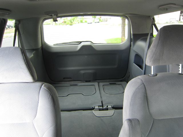 Honda Odyssey 2005 photo 3