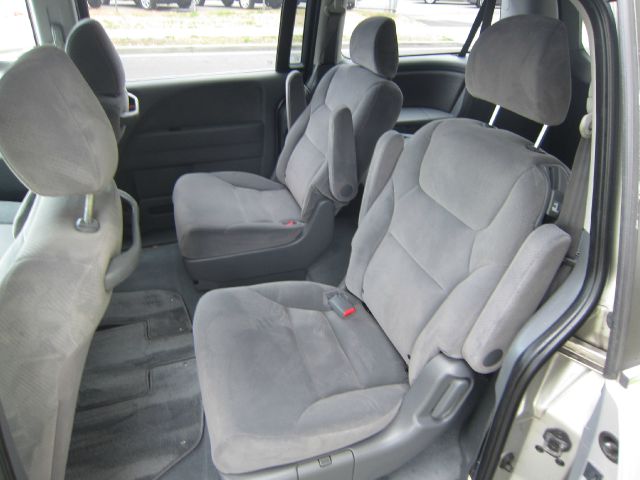 Honda Odyssey 2005 photo 5