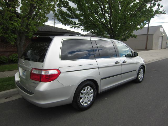 Honda Odyssey 2005 photo 9