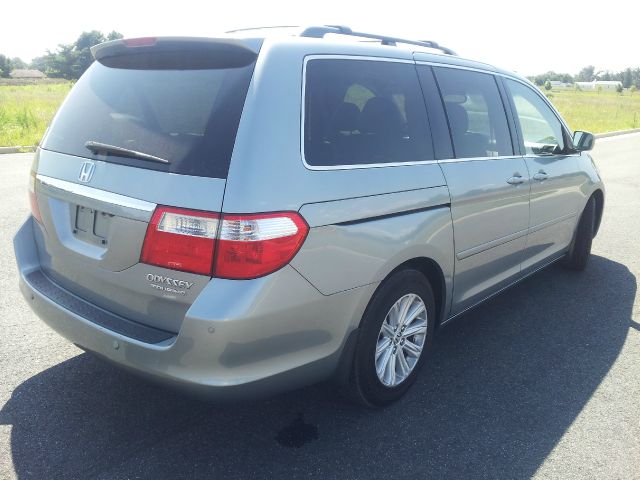 Honda Odyssey 2005 photo 1