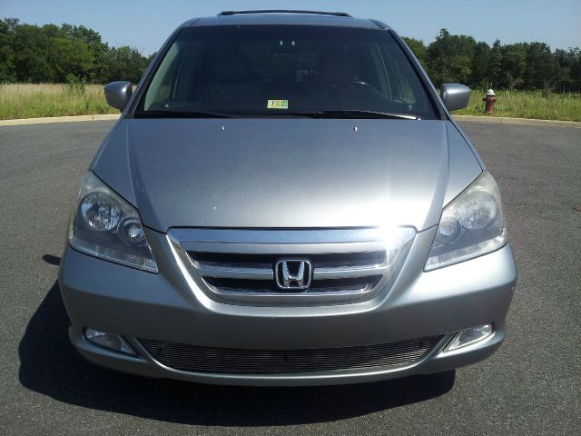 Honda Odyssey 2005 photo 3