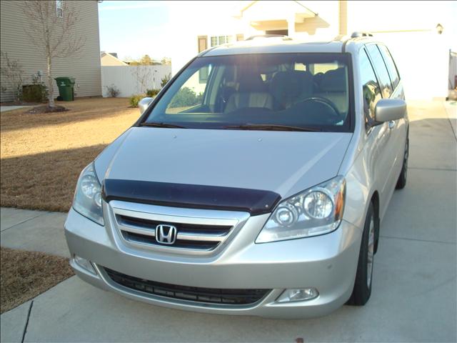 Honda Odyssey 2005 photo 1