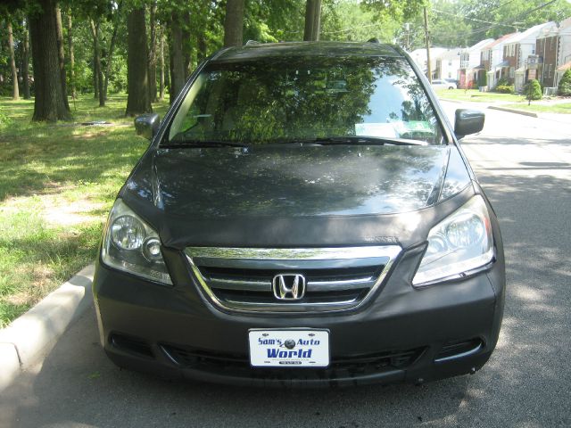 Honda Odyssey 2005 photo 3