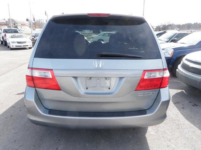 Honda Odyssey 2005 photo 4