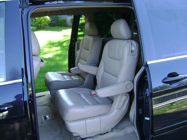 Honda Odyssey 2005 photo 10