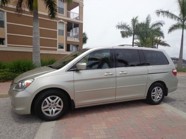 Honda Odyssey 2005 photo 1