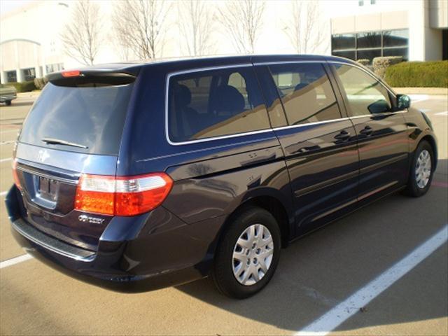 Honda Odyssey 2005 photo 1