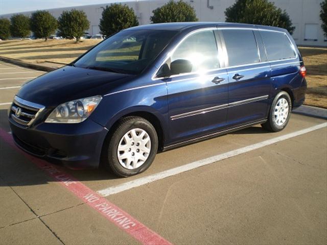 Honda Odyssey 2005 photo 3