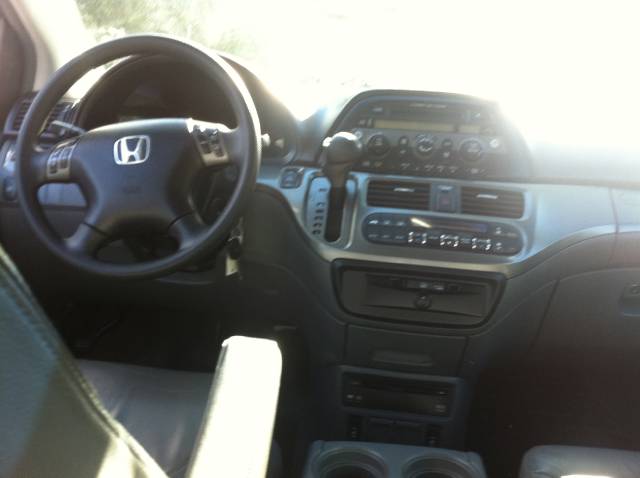 Honda Odyssey 2005 photo 4