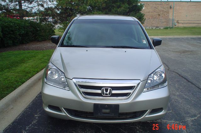 Honda Odyssey 2005 photo 3