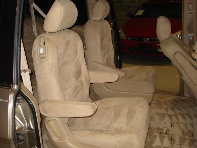 Honda Odyssey 2005 photo 1