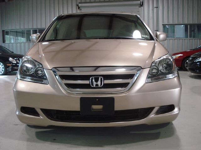 Honda Odyssey 2005 photo 5