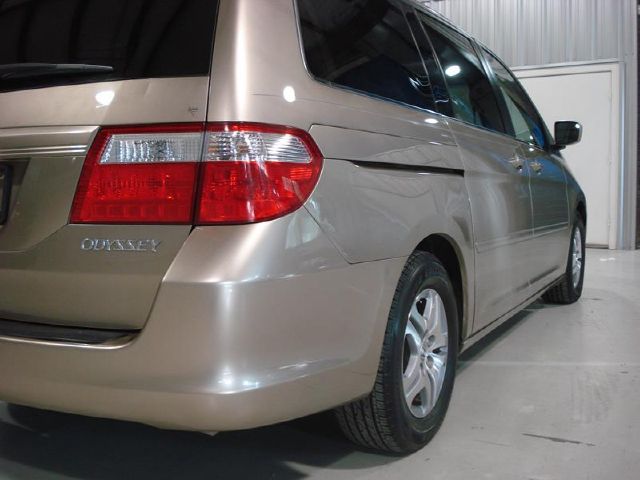 Honda Odyssey 2005 photo 6