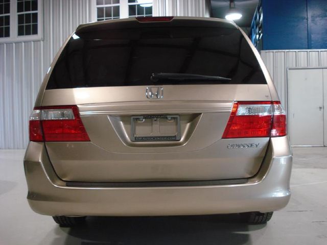 Honda Odyssey 2005 photo 8