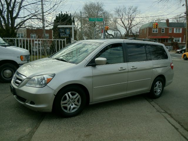 Honda Odyssey 2005 photo 1