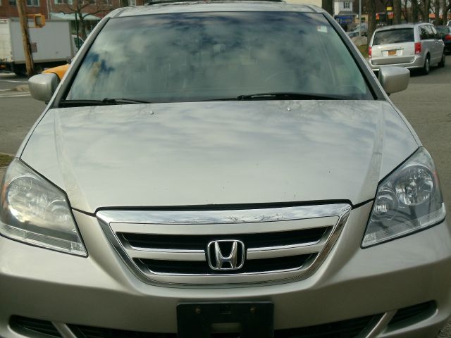 Honda Odyssey 2005 photo 4