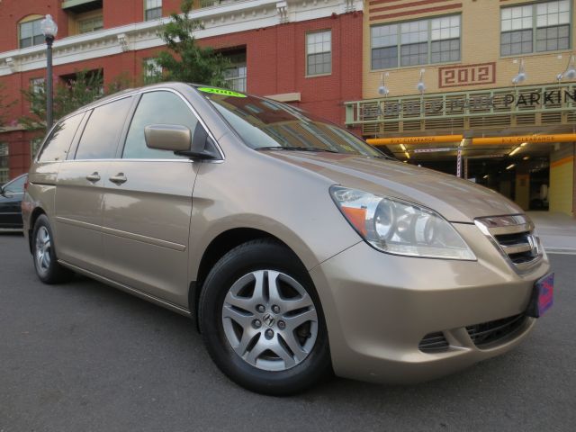 Honda Odyssey 2005 photo 1