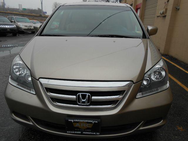 Honda Odyssey 2005 photo 5