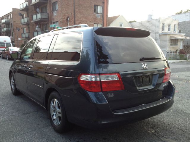 Honda Odyssey 2005 photo 1