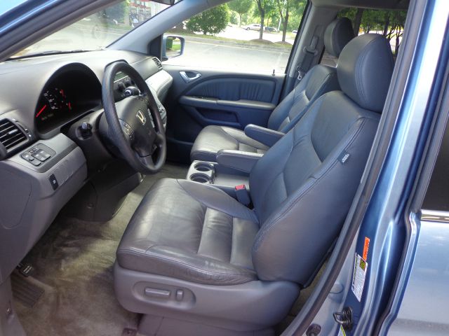 Honda Odyssey 2005 photo 3