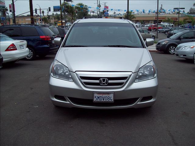 Honda Odyssey 2005 photo 1