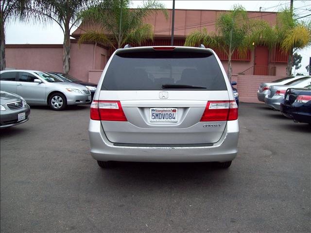 Honda Odyssey 2005 photo 4