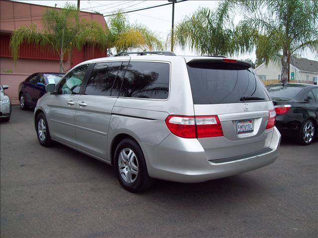 Honda Odyssey 2005 photo 5