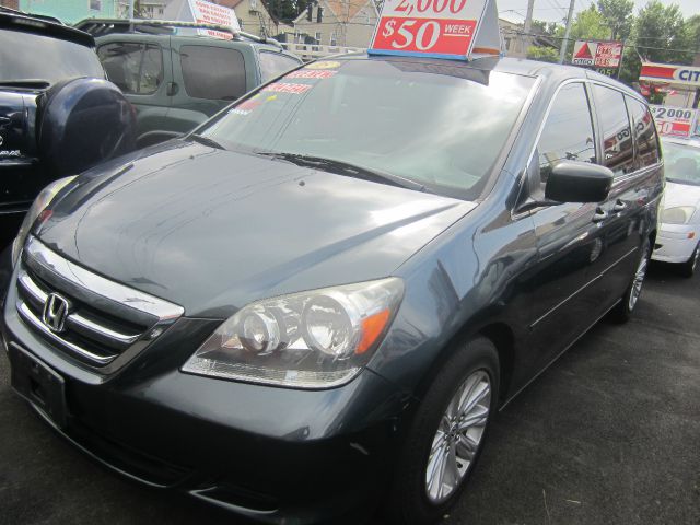 Honda Odyssey 2005 photo 2