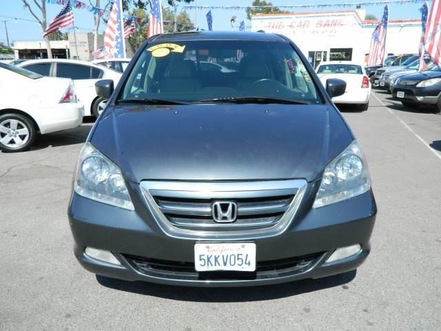 Honda Odyssey 2005 photo 3