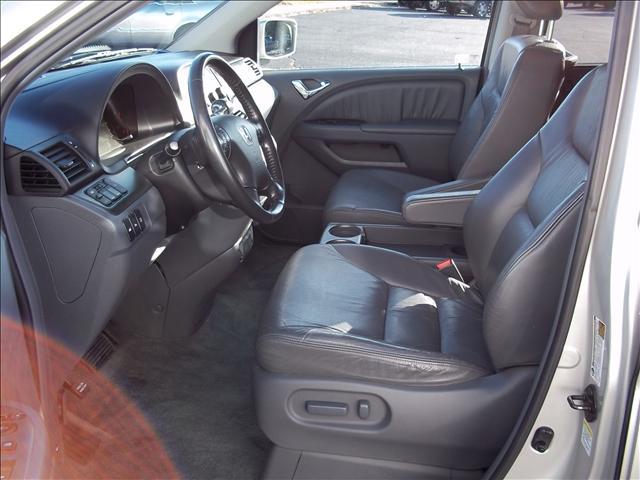 Honda Odyssey 2005 photo 3