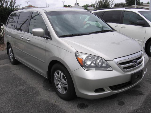 Honda Odyssey 2005 photo 4