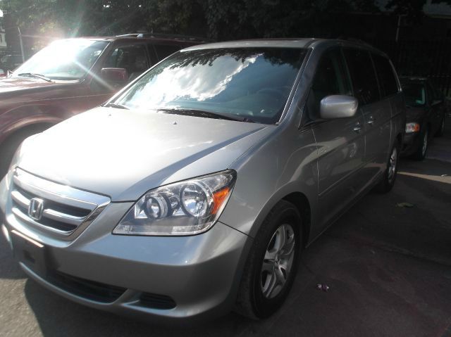 Honda Odyssey 2005 photo 3