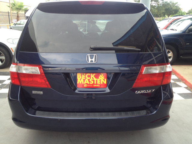 Honda Odyssey 2005 photo 3