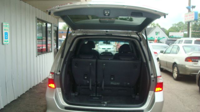 Honda Odyssey LS 2WD MiniVan