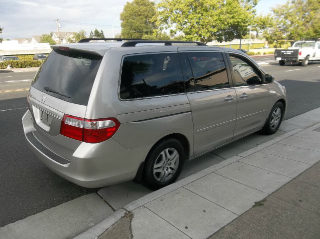 Honda Odyssey 2006 photo 2