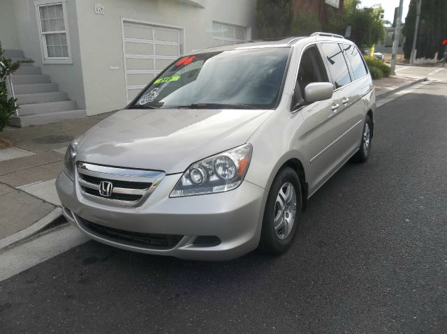 Honda Odyssey 2006 photo 3