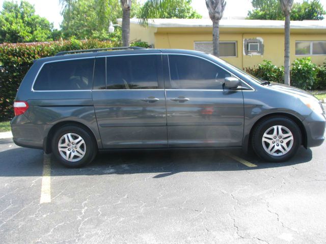 Honda Odyssey 2006 photo 3