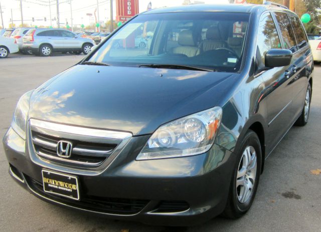 Honda Odyssey 2006 photo 2